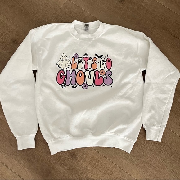 Gildan Tops - Lets Go Ghouls White Sweatshirt Medium Halloween Ghost Peace Bat Retro Vibes
